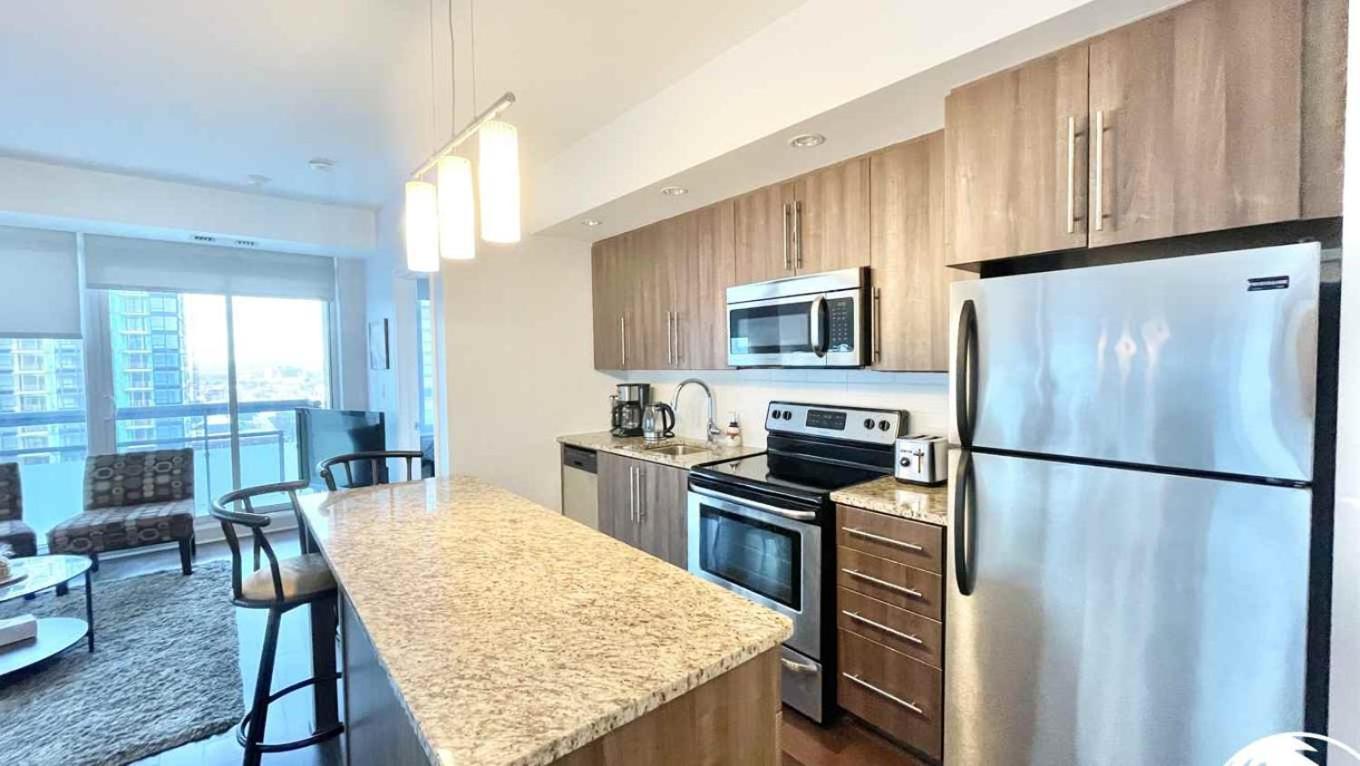 Apartment Luxurious 2bd 2bth Underground Parking *